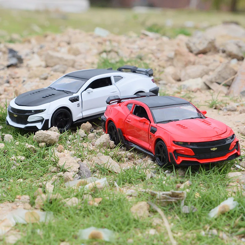 1:32 alloy car models high simulation Chevrolet Camaro toy vehicles metal diecasts pull back &amp flashing musical free shipping | Игрушки и