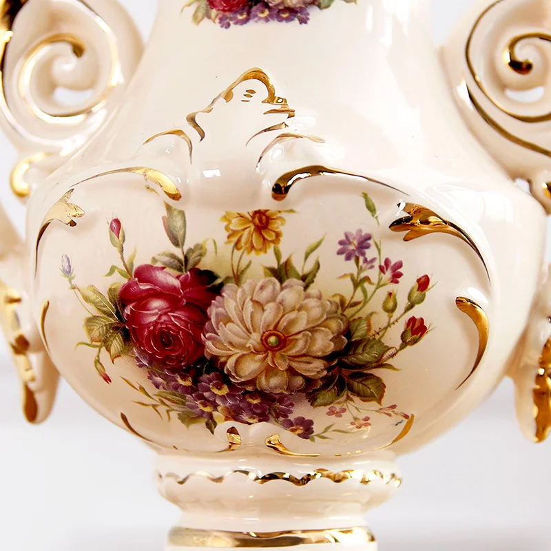 

European ceramic vase The living room table furnishing articles retro flower vase porcelain home decoration