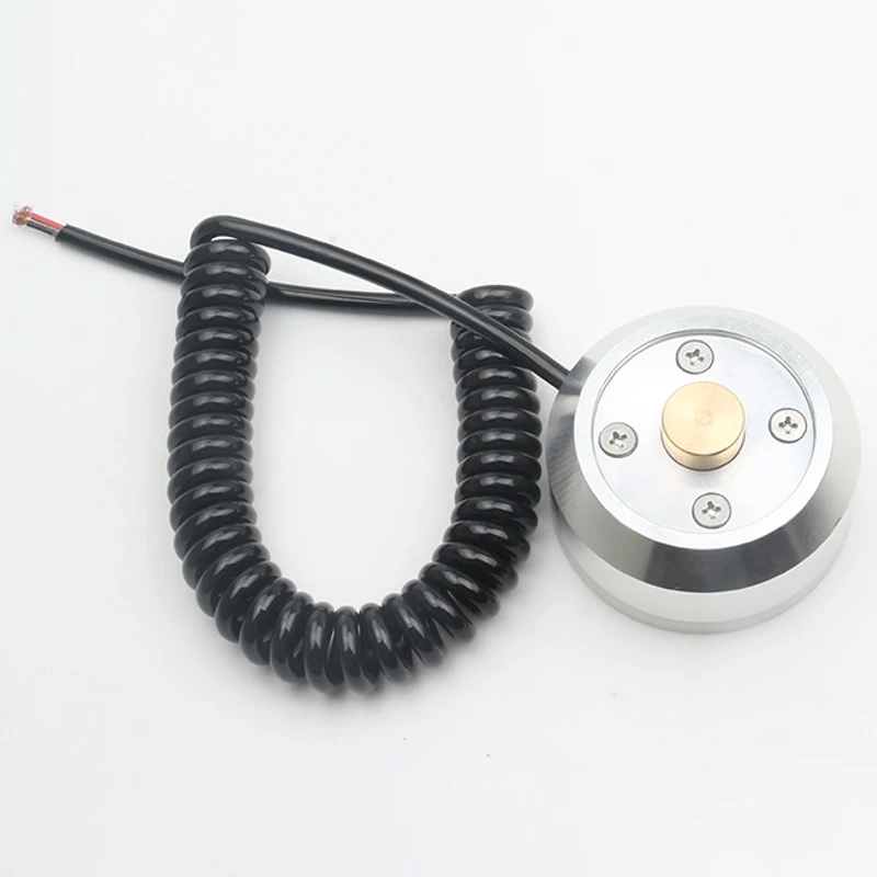 Фрезеровочный автомат с автоматическим инструментом для проверки настроек.