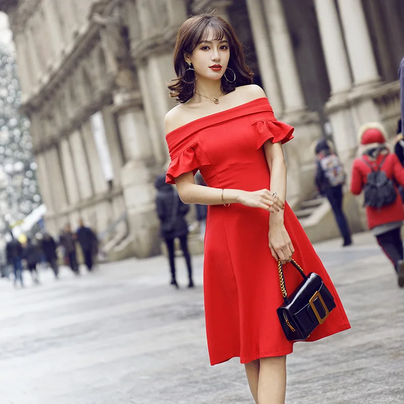 Женское облегающее Бандажное платье летнее красное черное с воротником-лодочкой