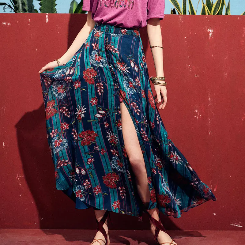 Женская длинная юбка с цветочным принтом ARTKA разноцветная трапециевидная