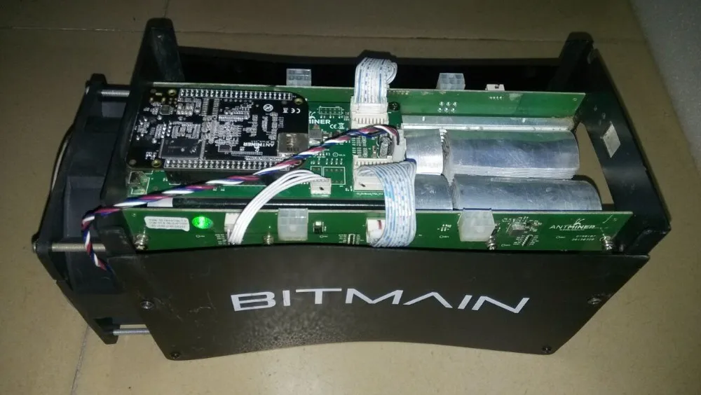 Товары пятна AntMiner S5 1155 GH/с Asic Шахтер Bitcon 28nm БТД Добыча ША 256 шахтер