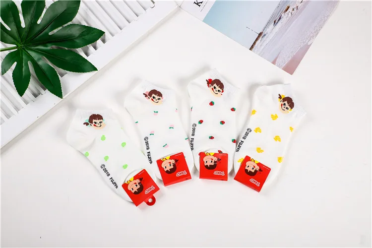 Cartoon fujiya fruit print socks peko poko strawberry banana peach pineapple cute funny women cotton sock spring autumn comfort