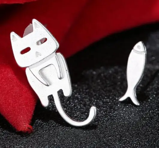 Модные ювелирные изделия Симпатичные серьги гвоздики с маленькими кошечками и