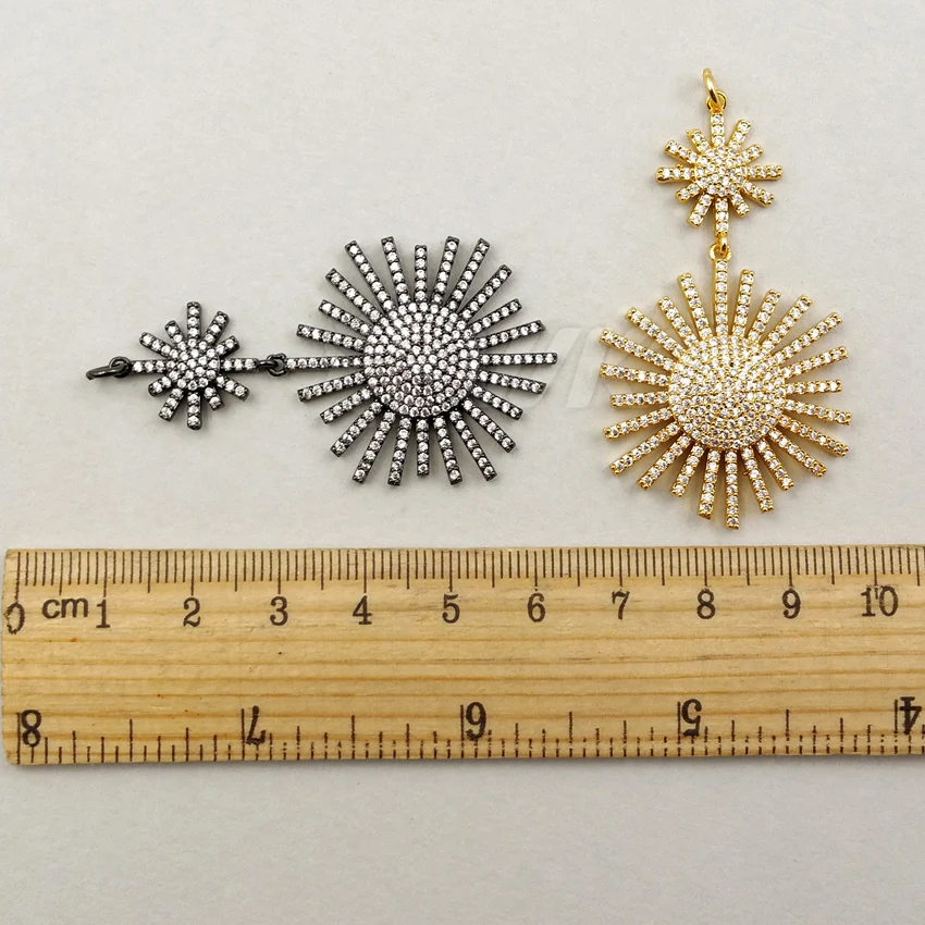 

MP018 Wholesale Fashion jewelry Lady cubic zircon sunflower pendant High-quality shiny charm pendants jewelry for women