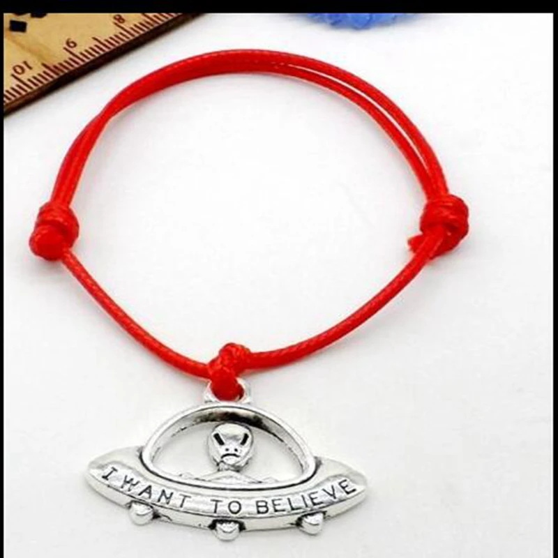 Космический корабль UFO Lucky Charms String Красный воск шнур регулируемый браслет