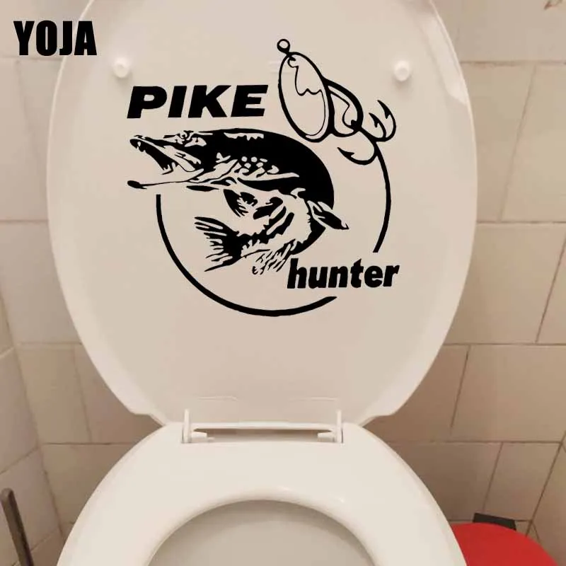 YOJA 22.2X23.1CM WC Туалет Стикеры Щука Охотник смешные рыбы Наклейка на стену домашний