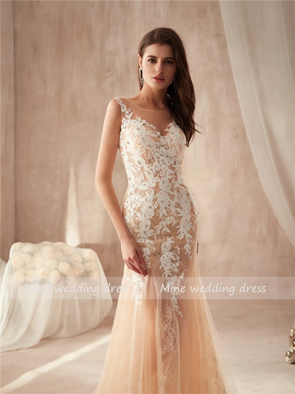 Великолепный Тюль & Lace Bateau Neck прозрачные облегающее платье Кружевные Аппликации