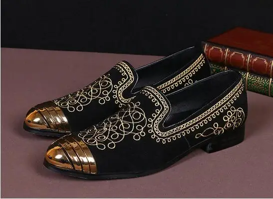 Мужские повседневные туфли на плоской подошве с золотой вышивкой Золотые лоферы