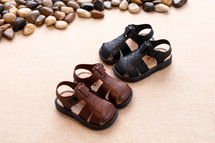 Детские туфли с мягкой подошвой, сандалии для мальчиков г. Новая летняя пляжная одежда для девочек, детская обувь для мальчиков сандалии для малышей Детские сандалии 2 года