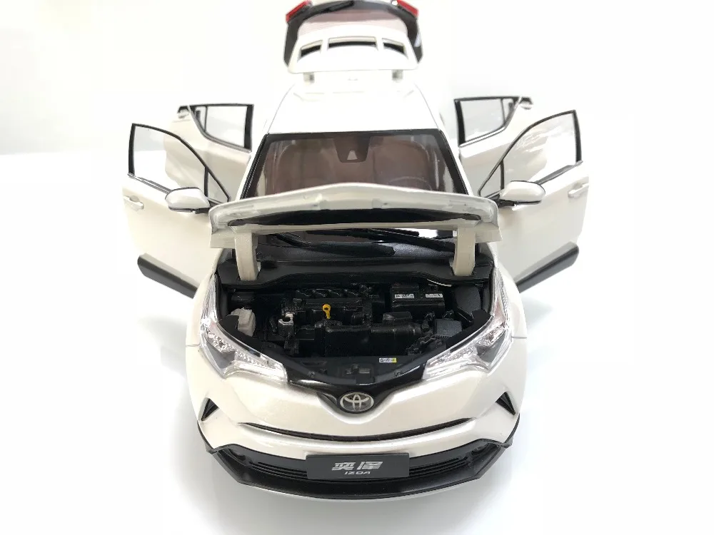 1:18 литья под давлением модель для Toyota IZOA C-HR белый сплав игрушечный автомобиль миниатюрная коллекция подарки CHR C HR