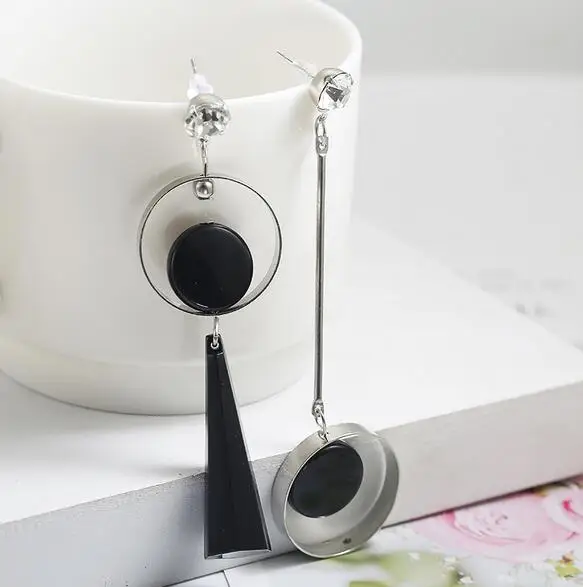 Корейские модные геометрические длинные Асимметричная серьга со стразами