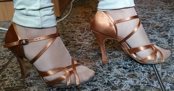 Deep tan 10cm heel ; г.; популярная профессиональная обувь для латинских танцев; сатиновая танцевальная обувь; Zapatos De Baile - Цвет: Deep tan 10cm heel