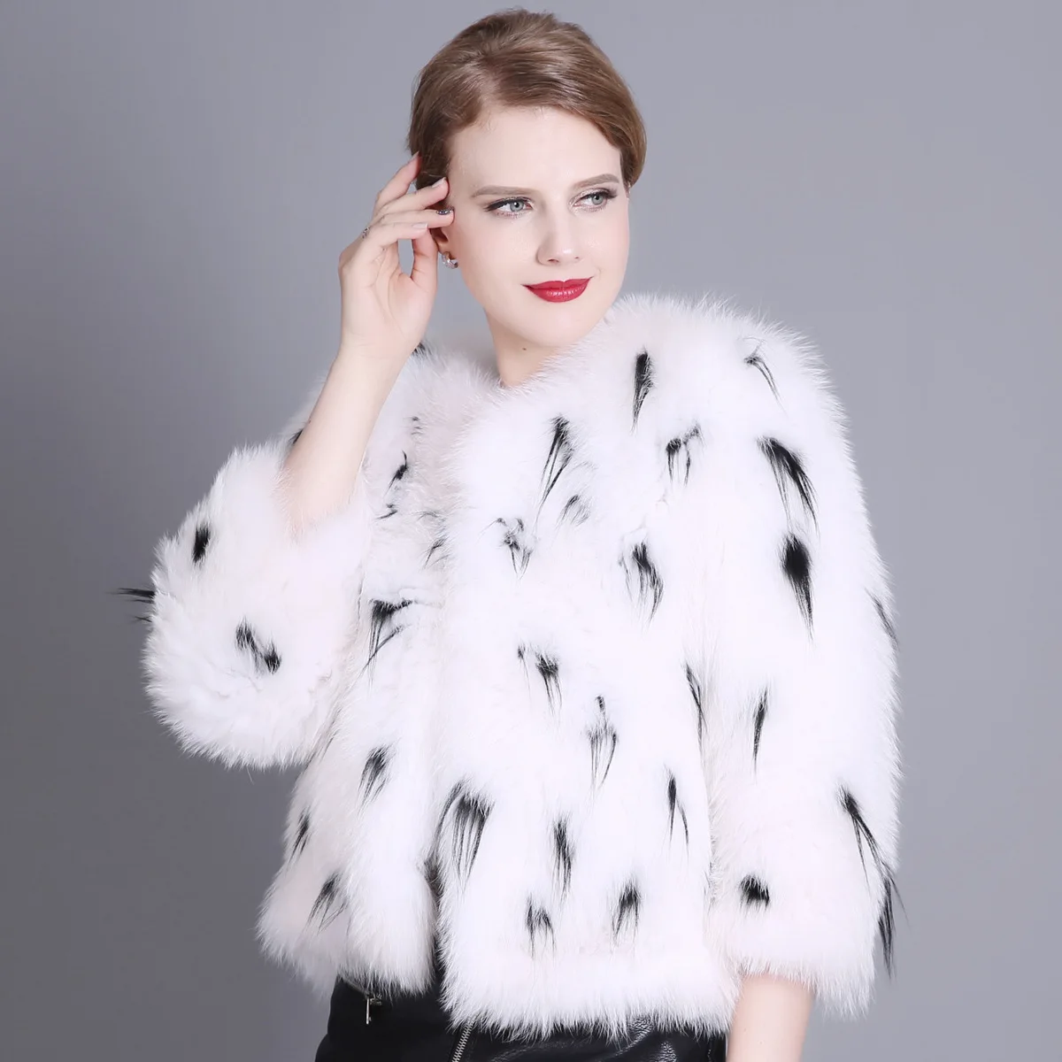 2018 Новое Женское теплое пальто из натурального меха енота вязаная короткая