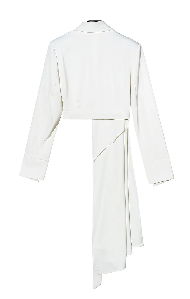 [EAM] New Autumn Winter V-collar Long Sleeve White Button Belt Spliced Irregular Jacket Women Coat Fashion Tide JX600