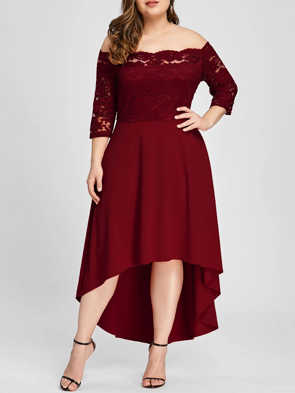 Женское платье с открытыми плечами асимметричным подолом и кружевом|dress women