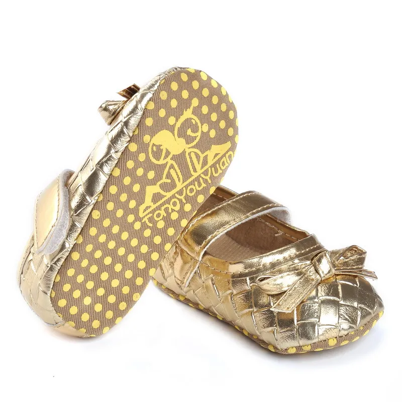 Новая модная обувь для маленьких девочек тонкие туфли с бантом малышей сезон
