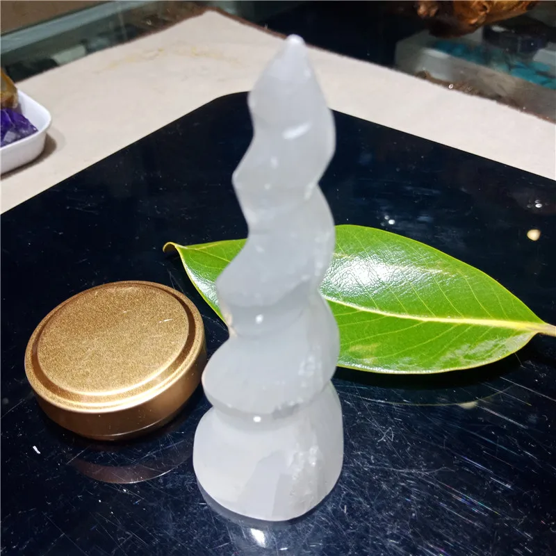 Natural Selenite spiral Unicorn Horn Carving Satin Spar Crystal Gemstone Reiki Healing raw white gypsum stone massager | Дом и сад