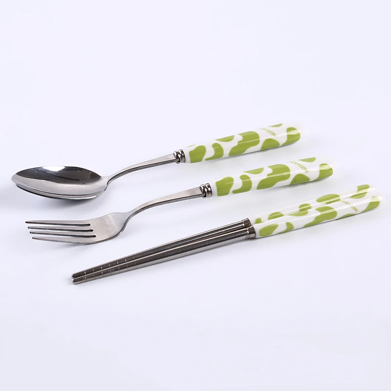 3pc green 3 шт./компл. для детских бутылочек, ложки, вилки, палочки для еды набор мультфильм Керамика ручка Нержавеющая сталь посуда дети столовые приборы с коробкой - Цвет: 3pc green