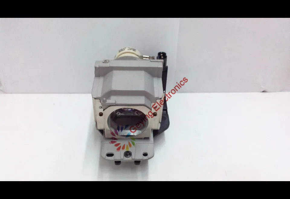 

UHP210/140W, хорошее качество, новая совместимая проекционная лампа