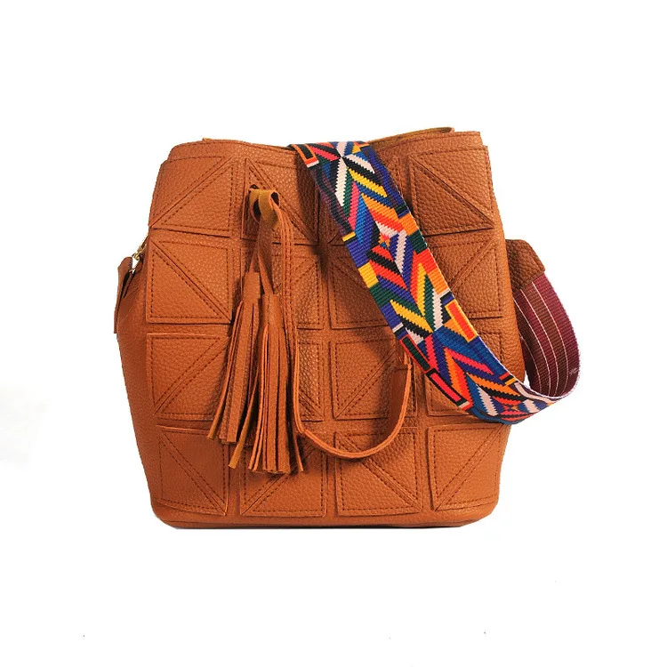 Женская сумка lychee с треугольной строчкой в полоску из искусственной кожи