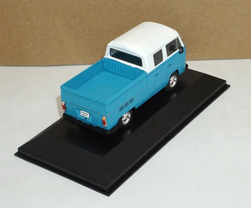 1/43 Сплав Классический бразильский KOMBI модель автобуса скорой помощи игрушечные машинки Литье металла коллекция бразильский фургон игрушки автомобиль
