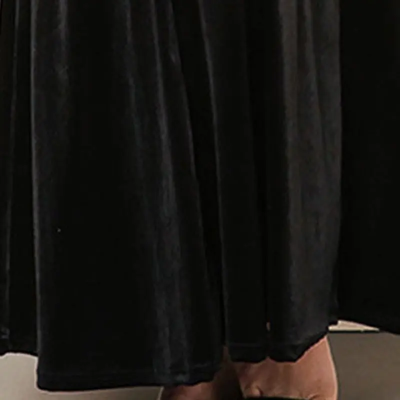 Женское платье на бретельках RICHIETRADE однотонное черное Повседневное с v-образным