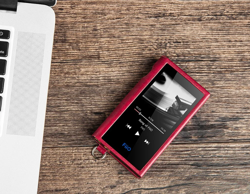 Кожаный чехол FiiO SK-M9 для HIFI плеера M9 красного цвета