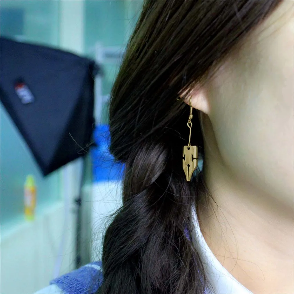 Аниме приключения Джоджо кисибэ Рохан серьги в форме пера для костюмированной