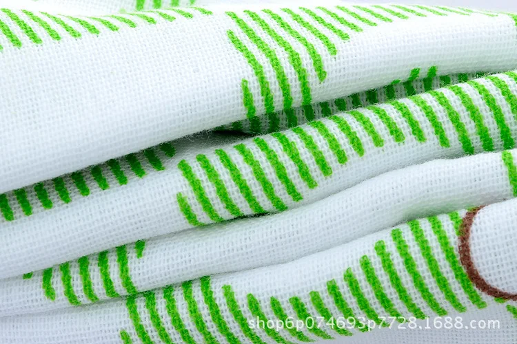 Cotton Children Baby Face Towel Bath Towel Mickey Minnie Mouse Baby boy girl Thin Double layer Chiffon soft towel gift