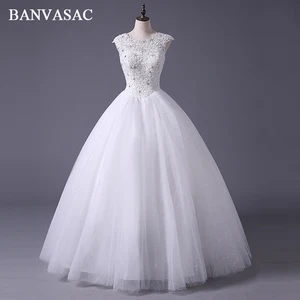 Свадебное платье с круглым вырезом, кружевной аппликацией и открытой спиной