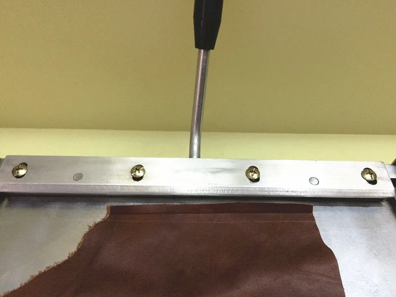 Free Shipping 1pc 14" 350MM Leather Sewing Tool Manual Edge Folding Machine Bag Linear Folder | Инструменты