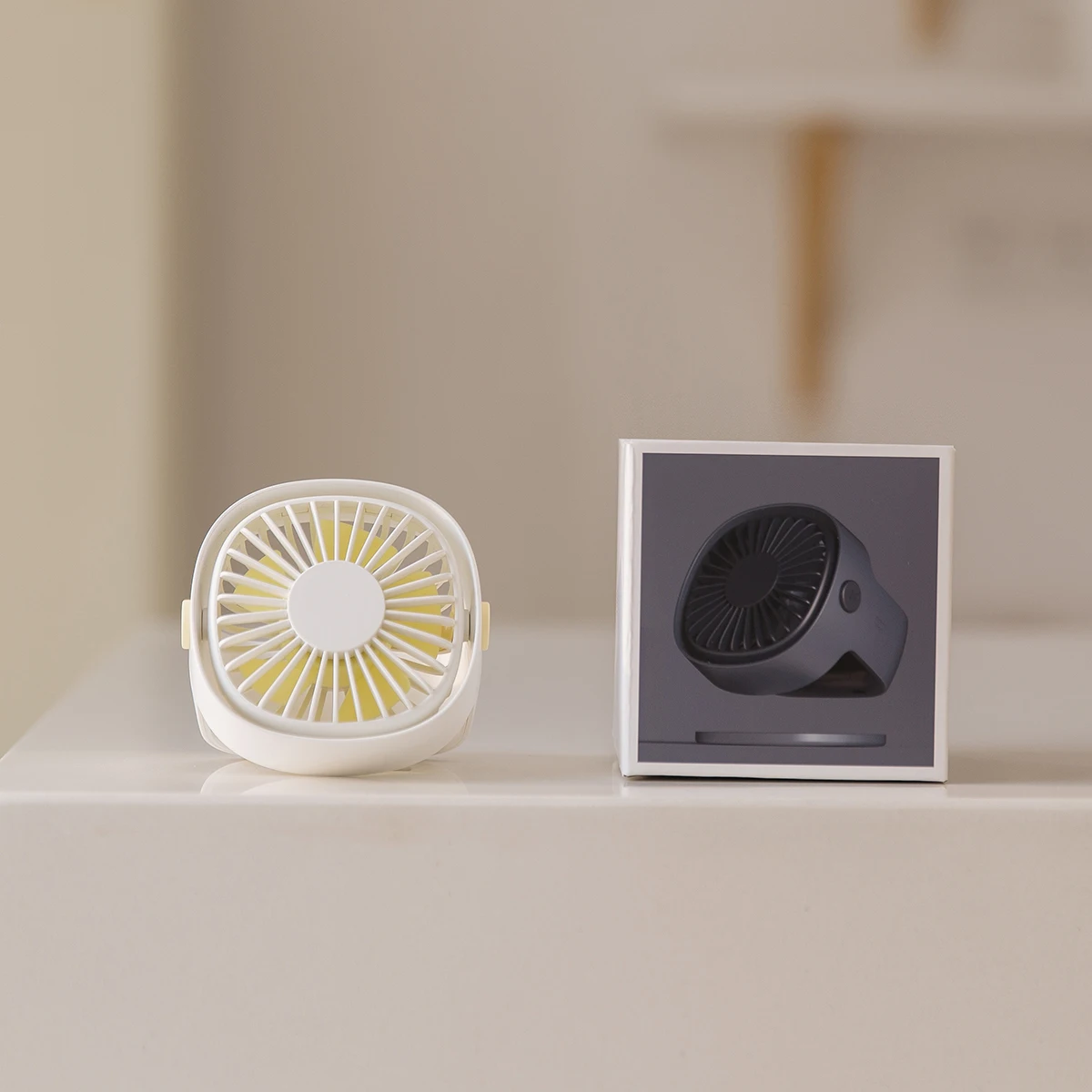 

3life Mini FanRotating Desktop Fan Low Noise High Wind Natural Wind USB Charge