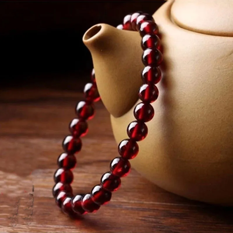 

Natural garnet crystal bracelet Claret A+ Beads Bracelet women's bracelet Energy stone Fashion beauty is good for health.