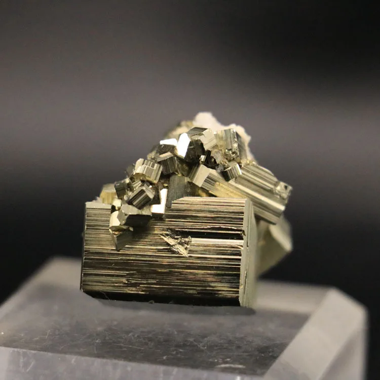 Перуанский натуральный минеральный Пирит кристалл камень учебный образец