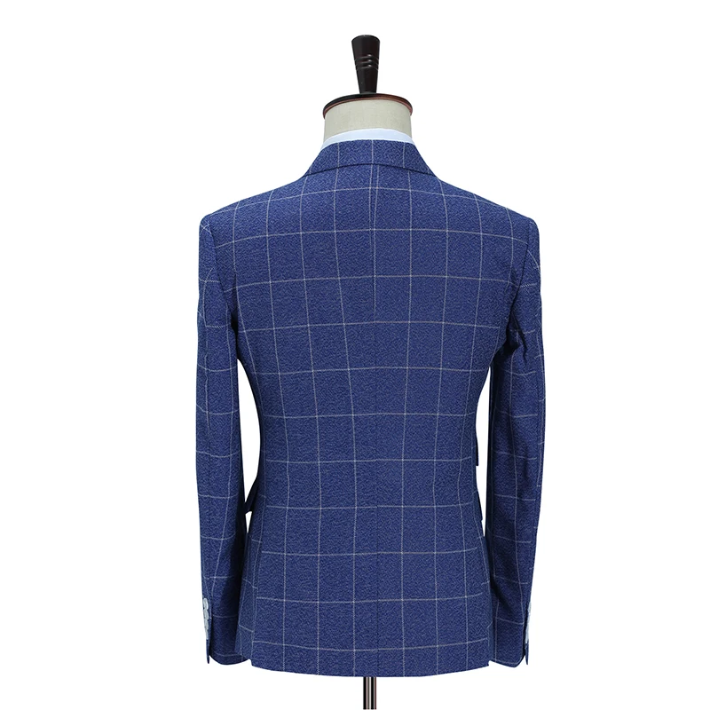 Мужской деловой костюм классический двубортный из трех предметов большого