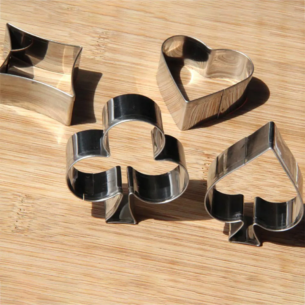 4pcs Cookie Cutter Tools Aluminium Alloy Gingerbread Shaped Holiday Biscuit Mold Egg Cooker Kitchen cake Decorating Tool 6.25 | Дом и сад