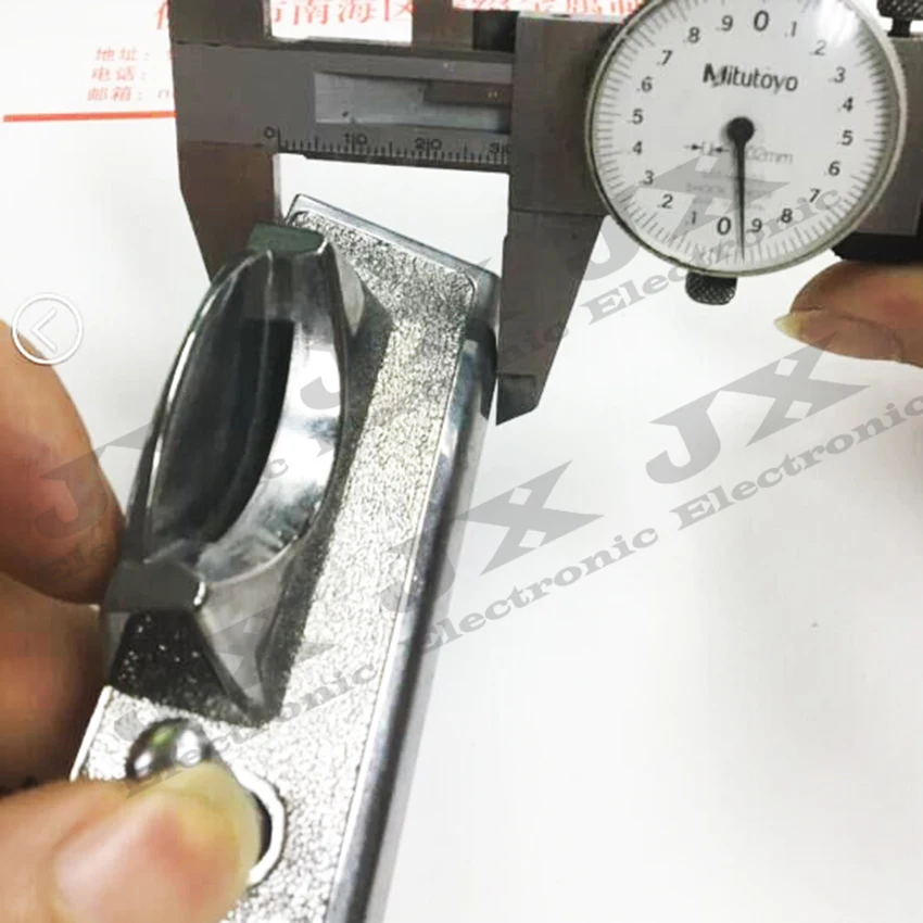 Светлый хромированный прямоугольный разъем для монет из цинкового сплава