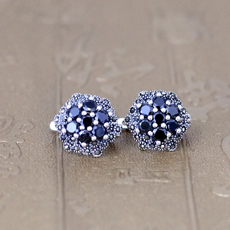 

KJJEAXCMY Fine Jewelry 925 Pure Silver Inlaid Black Agate Fancy Six Horns Lady Earrings