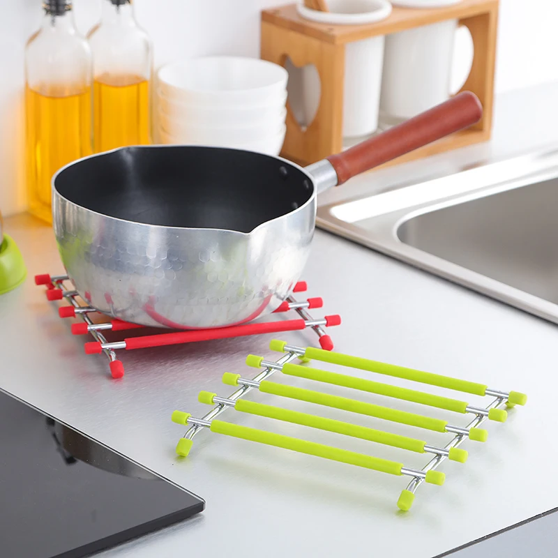 

Kitchen Stainless Steel Silicone Anti-hot Pot Pad Insulation Bowl Placemat Square Cup Cosater Red and Green Creative Kitchenware