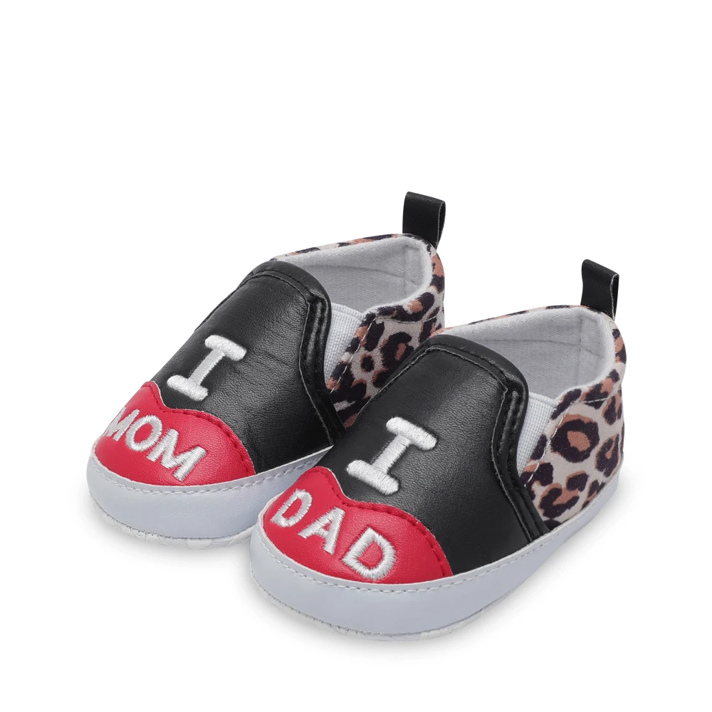 Всесезонная новая обувь для малышей с леопардовым принтом I Love Mom And Dad на мягкой