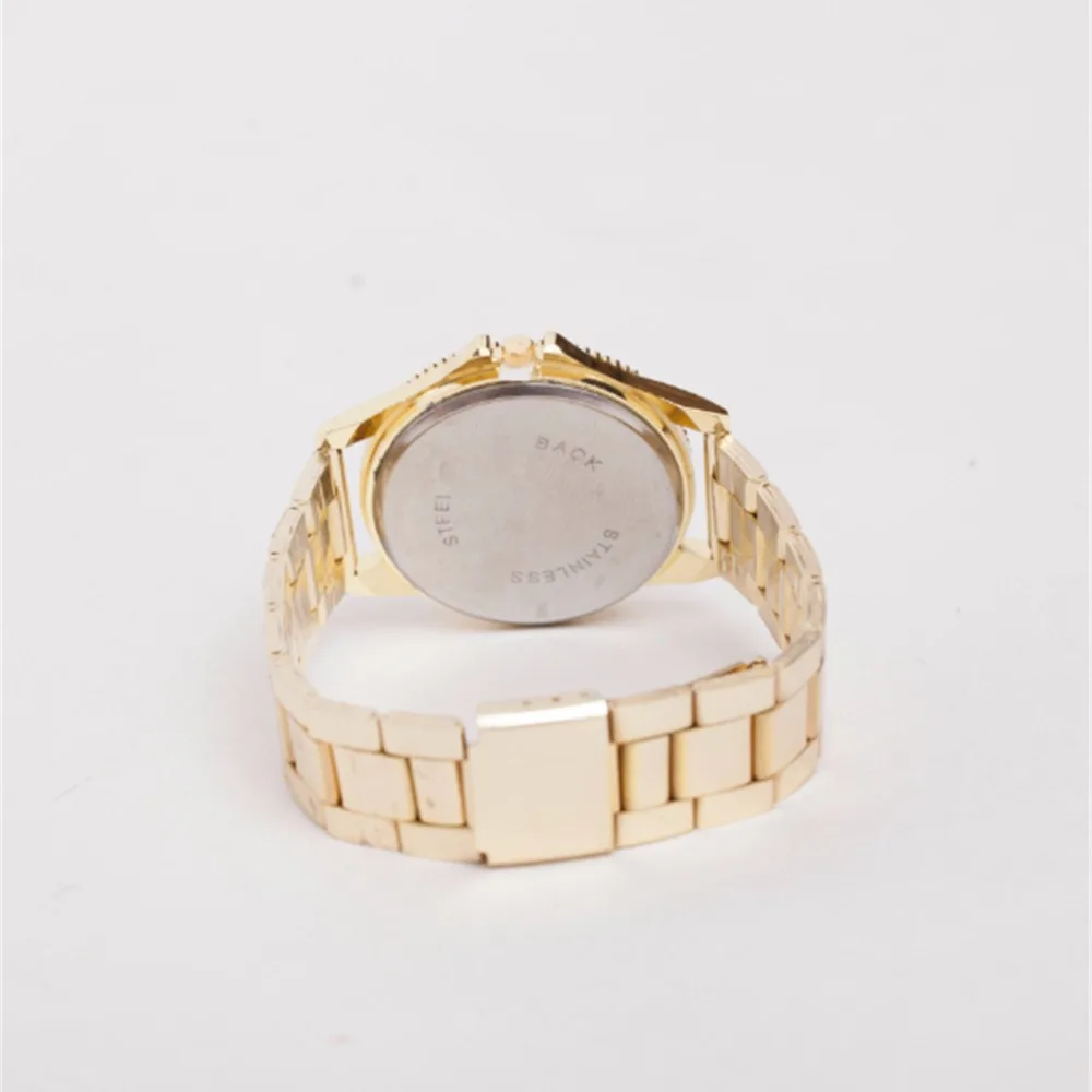 Женские наручные часы простые модные с бриллиантовым декором кварцевые ремешком