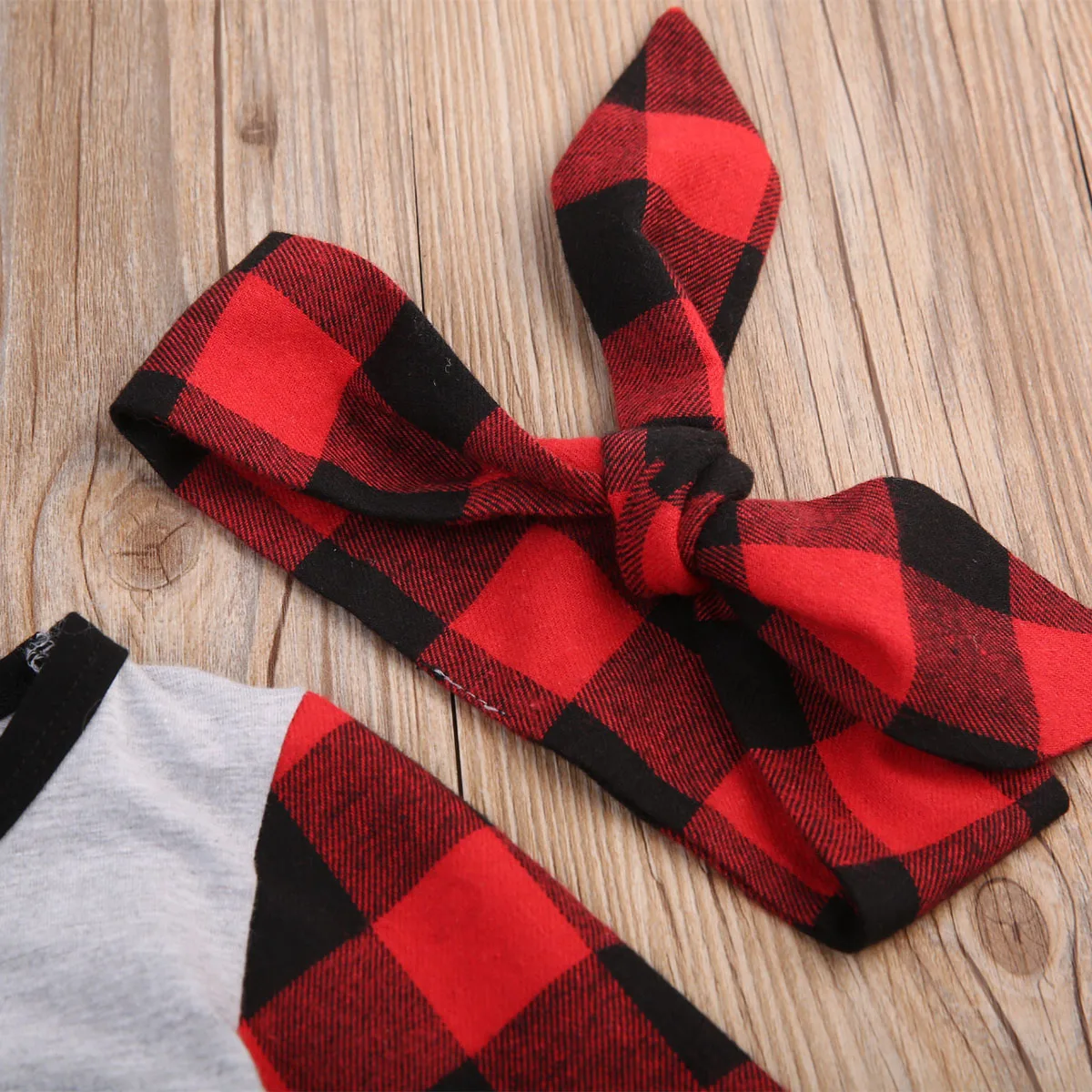 Детский комбинезон в клетку с сердечками + повязка на голову комплект одежды для