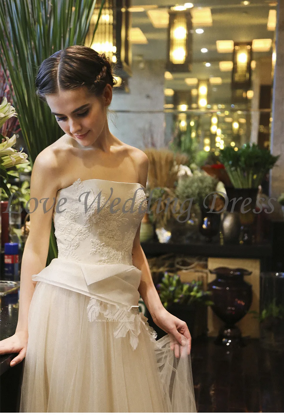Свадебное Платье без бретелек Атласная Тюль Appliques Свадебные Платья Ruched Sash Суд