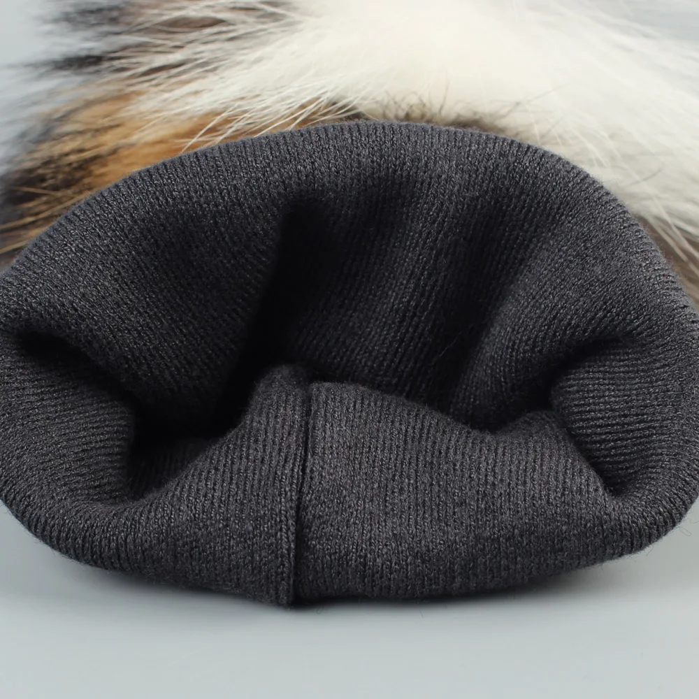 

Geebro Winter Kids Cashmere Beanie Hat with Real Pompom 2019 Fashion Knitted Cotton Slouchy Beanies with 3 Tone Colors Pompon