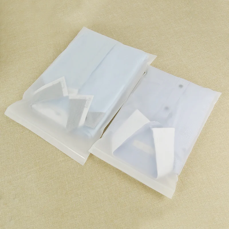 

100pcs CPE cartilage ziplock bag Scrub stick bone varies size clothing packaging universal compact bags