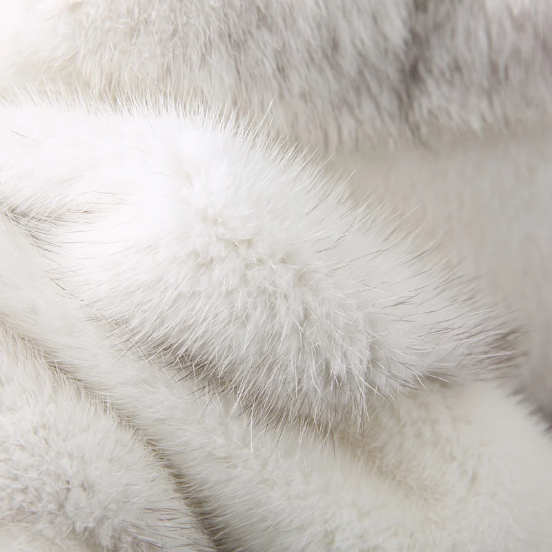 

2021 winter new real fur cross fur coat women's long section with hooded young fashion generous mink coat