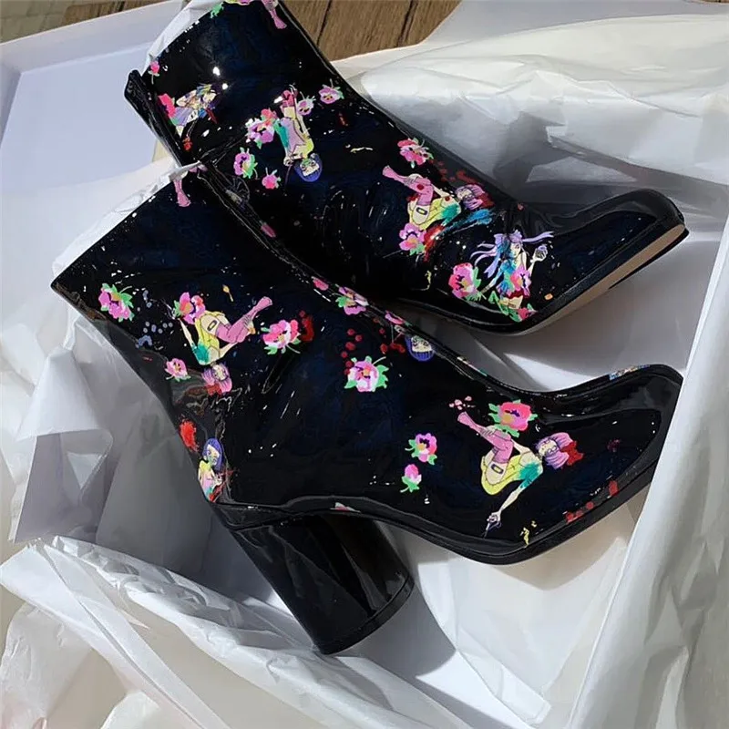 Шикарные ботильоны с острым носком и принтом из мультфильмов женские короткие