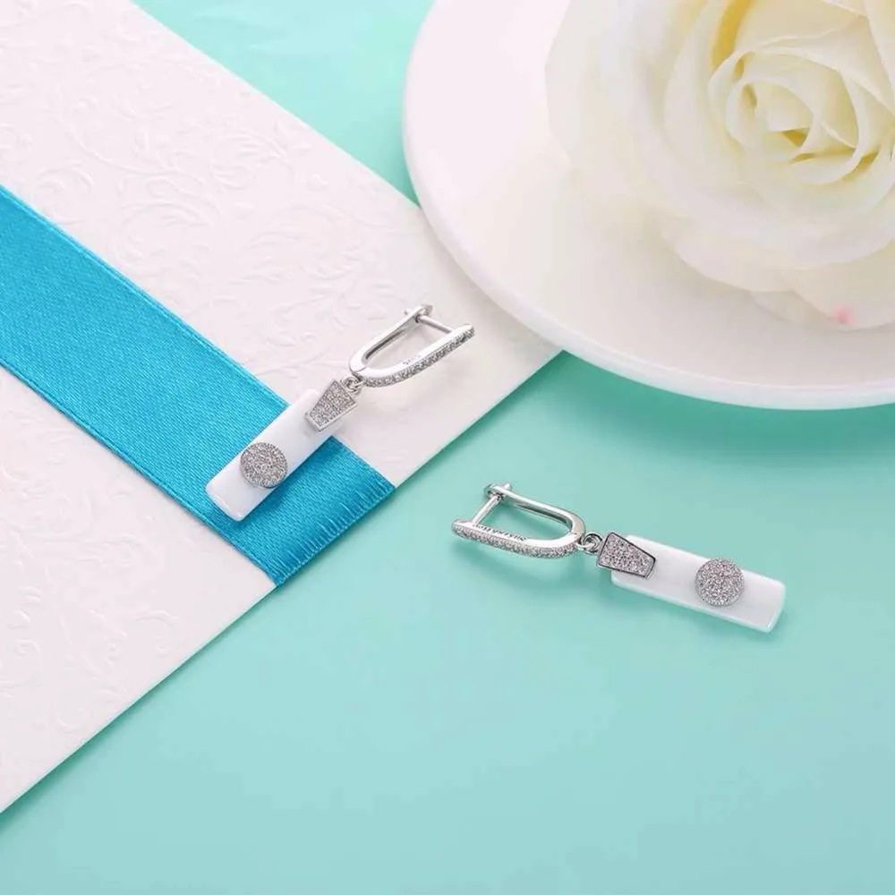 Модные Женские серьги из Рафинированного Серебра 925 и белой керамики с кубиким
