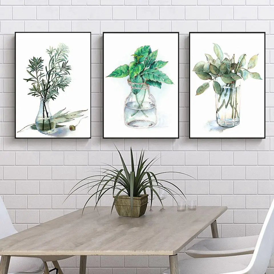 Скандинавский минималистичный стеклянный флакон с зелеными растительными